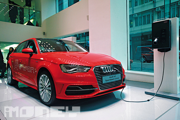 Audi今年在港推出旗下首款充電式混能車。（王嘉昌攝）