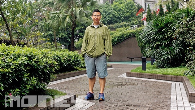 洪家耀在2003年成立香港海豚保育學會，擔當海豚的代言人，近年的挑戰愈來愈大，要與政府「鬥疊馬」，否則反對聲音會被視而不見，「如果我（作為專家）不發聲更加愧對自己的專業」。（梁健騰、王閣維攝）