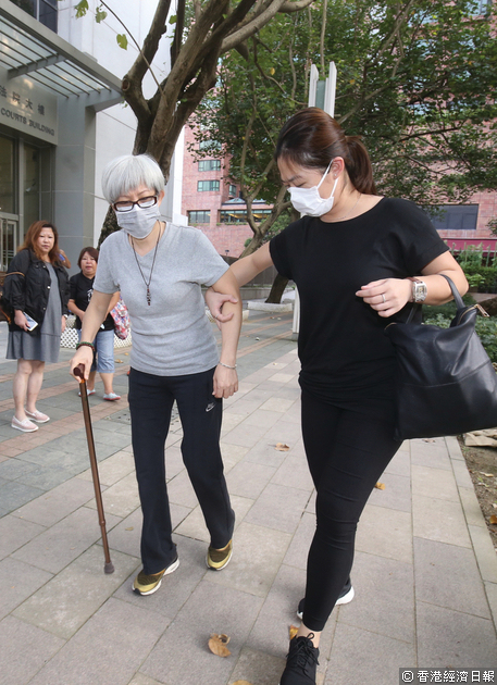 女事主林月芬(左)。(資料圖片)