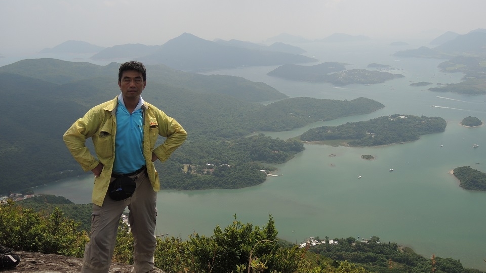旅行狂梁榮亨，尋遍港境秘密景物，連Google Map也找不到。（梁榮亨攝）