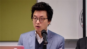 腦神經科專科醫生盧文偉指，臨床9成腦退化症個案，均屬多次小中風致腦細胞壞死的血管性認知障礙症，飲食西化影響血管，因而容易中風，年輕化亦不奇，個案亦見增加。