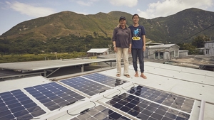 大澳居民家中屋頂設置了太陽能板，收取太陽能轉化為電，可減輕電費付擔。(WWF 提供)