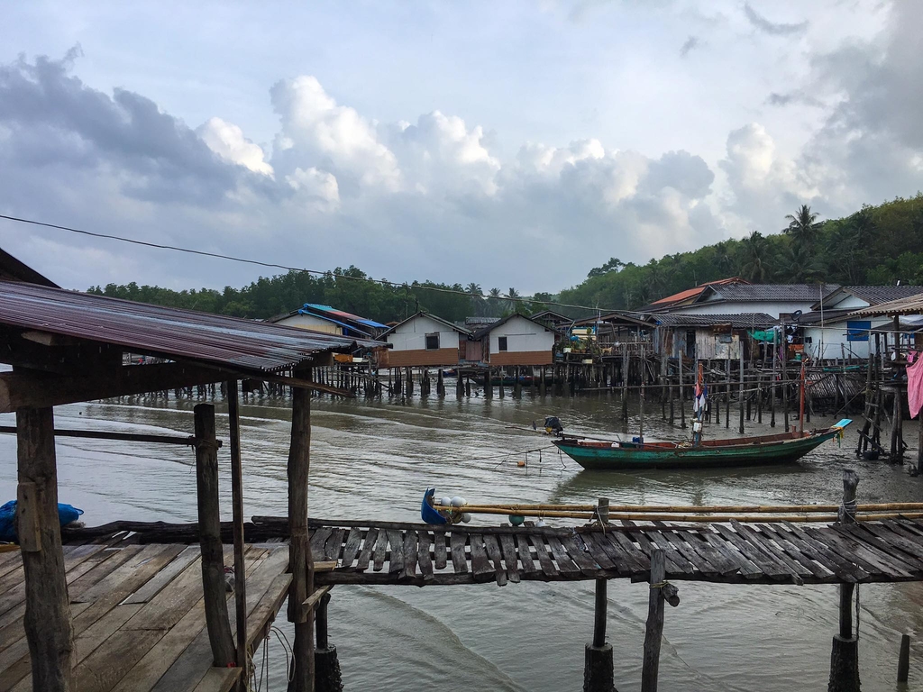 泰國南部的民居棚屋(相片來源：香港仔。魚旦流浪記)