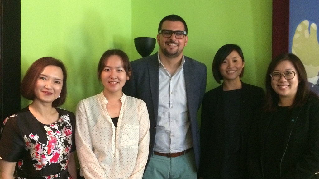 Alexander Bari（左三）指，聯盟中的5間大學將於本周六舉行海外升學講座。