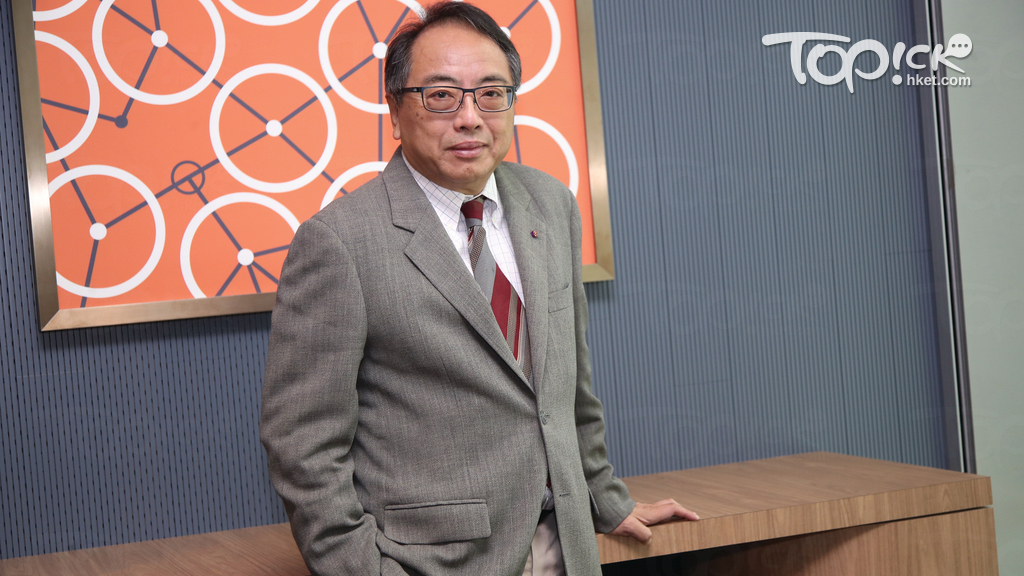港科院創院院長徐立之直言，香港人才斷纜，問題源自香港中學文憑考試（DSE）制度，削弱學生數理根基，教育局必須帶頭改革。（黃建輝攝）
