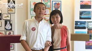 雷正與母親。（經濟日報記者攝）