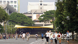 中文大學有十個課程取錄了最佳五科達35分的聯招考生。(經濟日報相片)