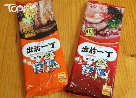 出前一丁的棒丁麵，特點是非油炸的拉麵配以豬骨湯底。(湯炳強攝)