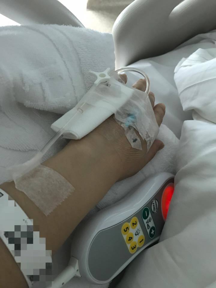 小儀在Facebook上載入院時相片。（小儀Facebook）