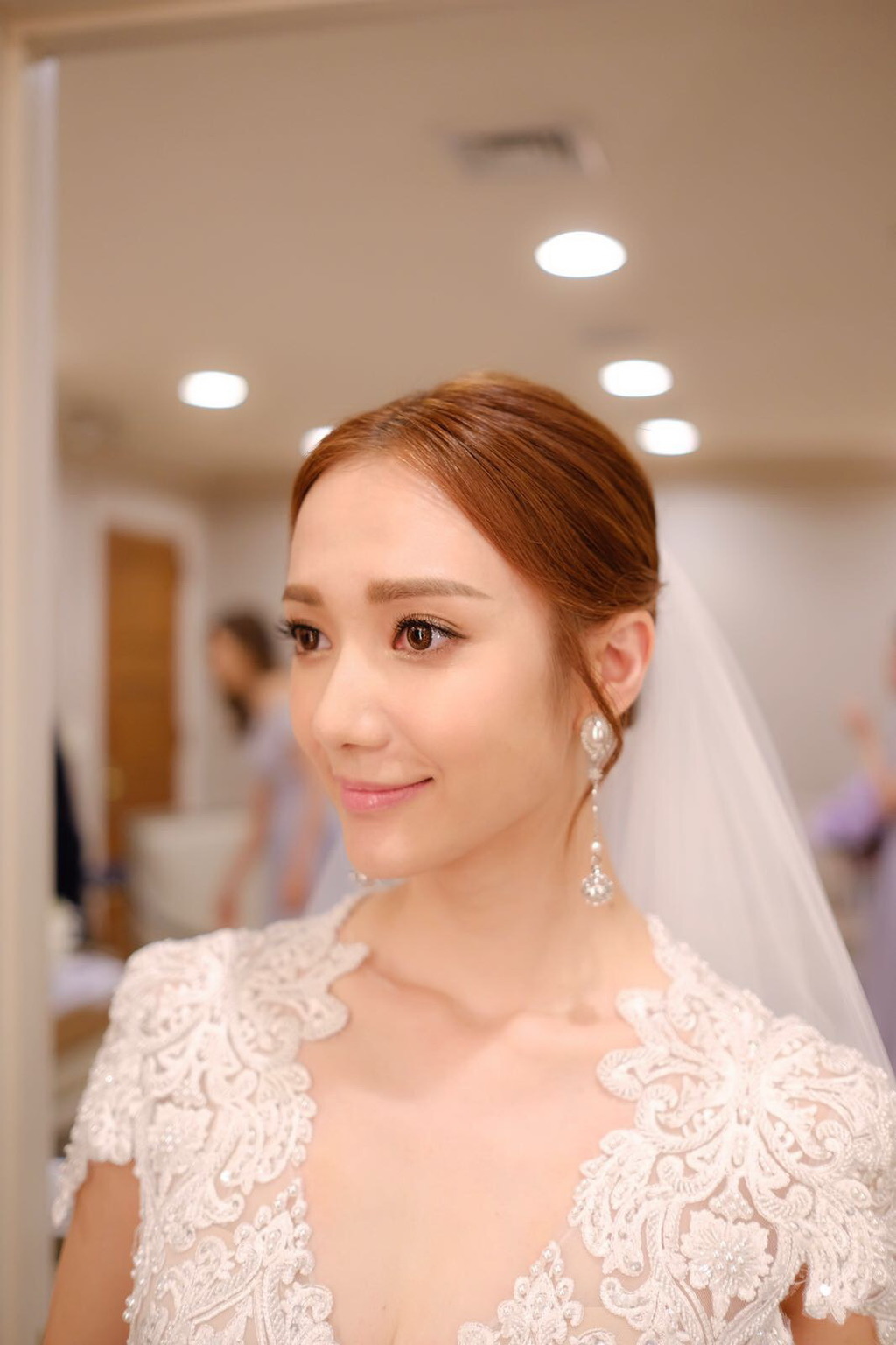 漂亮的首飾不一定是以鑽石的卡數計，設計得宜更勝千金，王君馨婚禮當日戴上這雙耳環就是最好例子。（$598/圖片dearest_grace ig提供）