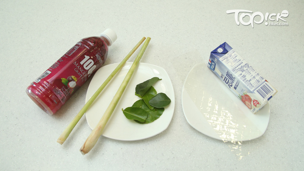 奶凍材料簡單，製法也不難。(湯炳強攝)