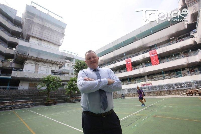 校長Stephen Loggie表示，波老道校舍現址已有43年歷史，校舍老化，因此將會在原址展開重建工程。(陳國峰 攝) 