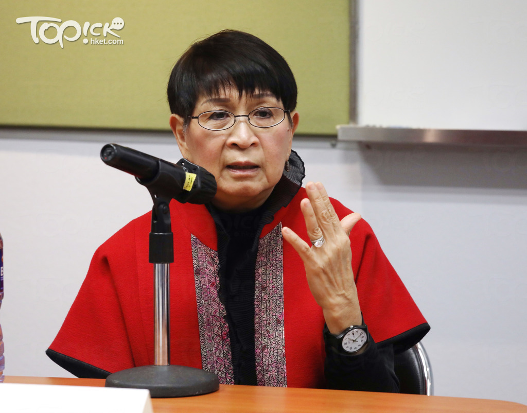 Sally10多年前接受「韌帶聯合術」後，腳趾外翻至今沒有復發。(張永康攝)