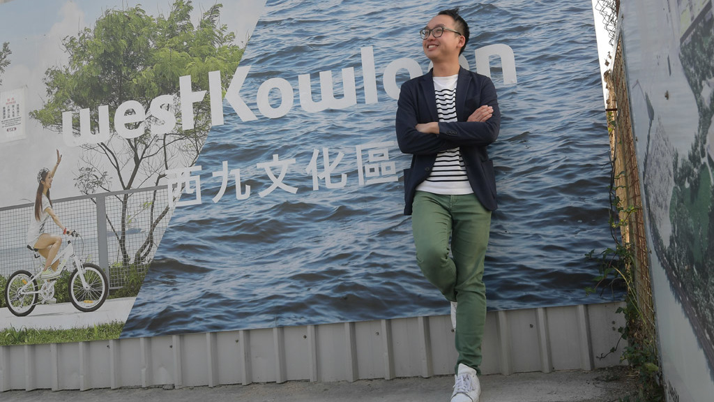  首批卓越獎學金得主之一邱浩朗指，英國倫敦市內經常舉行不同形式的表演，他可隨時涉獵，增進藝術知識，更可與各地學生交流，增廣見聞。（受訪者提兵）