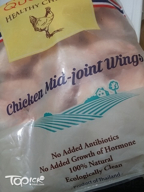 現時泰國雞也會列明 No Added Antibiotics / No Added Growth of Hormone。（何小雲攝）