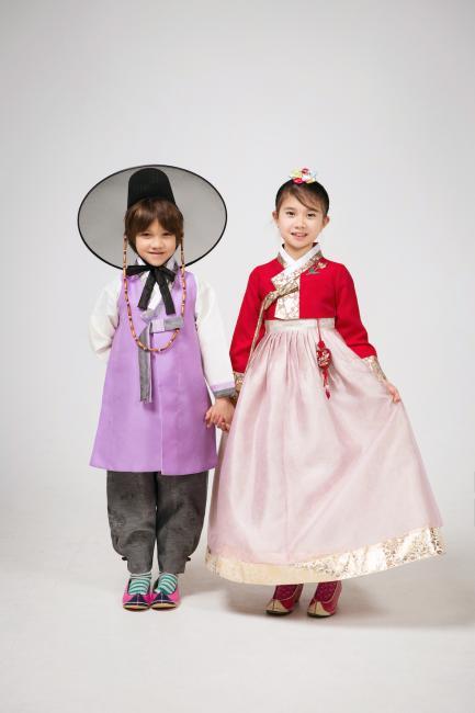 仁寺洞都有韓服租借體驗，讓小朋友穿上韓服體驗韓國文化。（相片來源：KKday提供）
