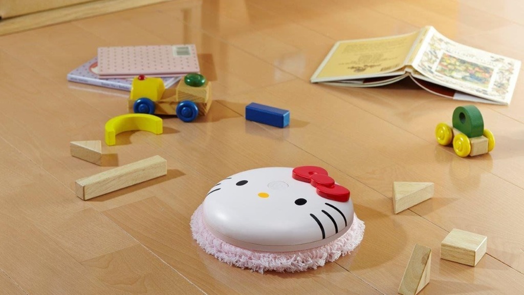 Hello Kitty第一次以馬卡龍造型變身成吸塵機械人。（圖片來源：CCP）