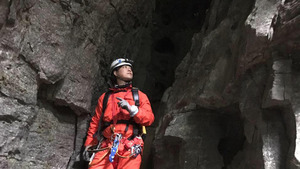 一名理大圖書館技術員疑攀珠峰期間高山症不治，圖為死者登山留影。