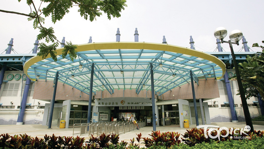 馬鞍山泳池男子遇溺昏迷 送院死亡