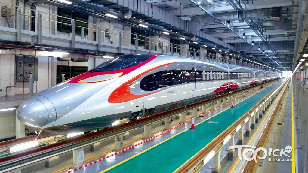 有報道指當高鐵列車駛經元朗區時，有居民感受到震動和噪音，影響建築物結構。（資料圖片）
