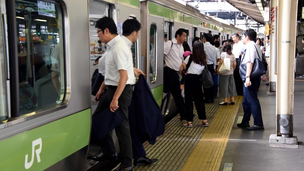 日本新幹綫將於2020年東京奧運舉行前，在全綫列車安裝免費Wi-Fi。（法新社圖片）