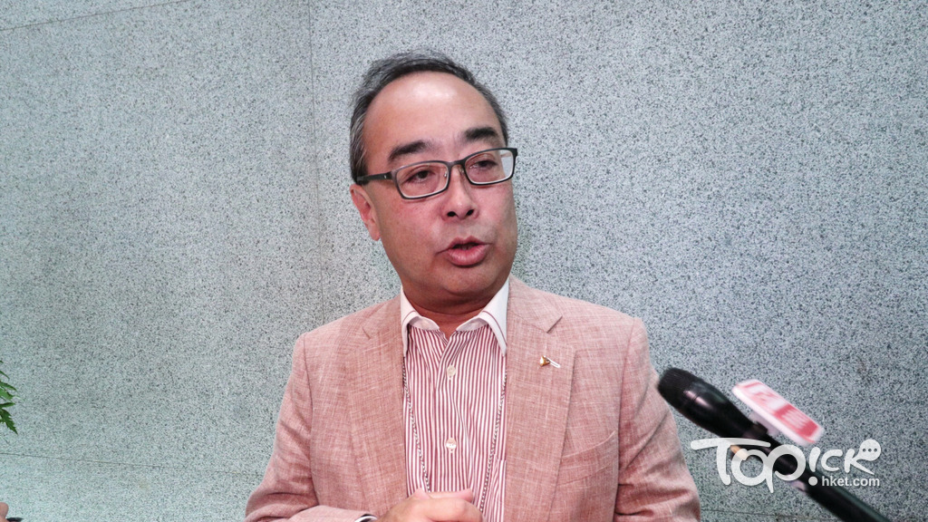 港九電器商會主席蒙德揚今早亦有參與會議。（梁偉榮攝）