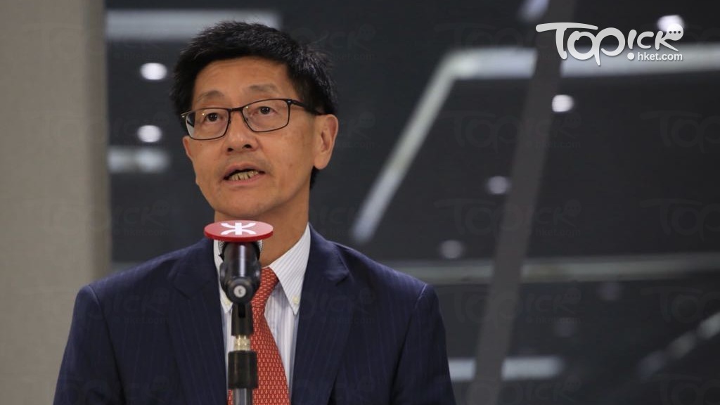 港鐵行政總裁梁國權提出提早退休，港鐵要求他繼續留任至找到適當人選接替為止。