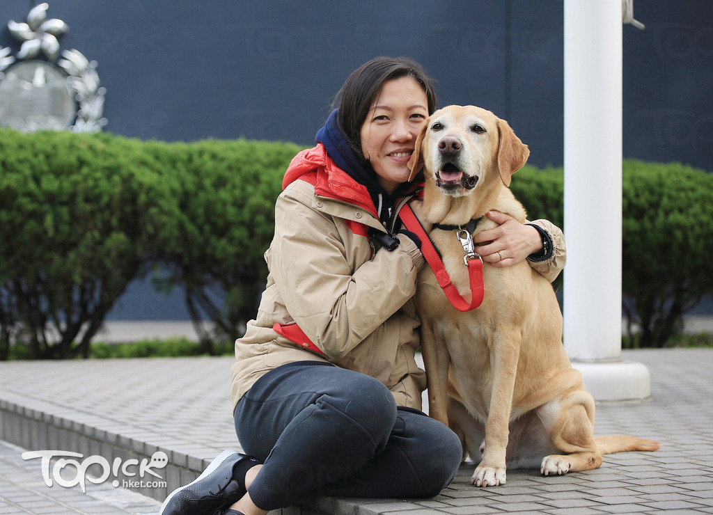 領養人Jess與退役警犬Barry（陳靜儀 攝）