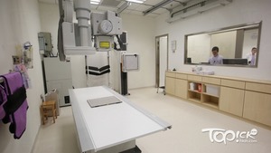 耶魯大學一項研究指出，採用另類療法患者的5年存活率，比接受常規療法者低。圖為天水圍醫院放射治療科。