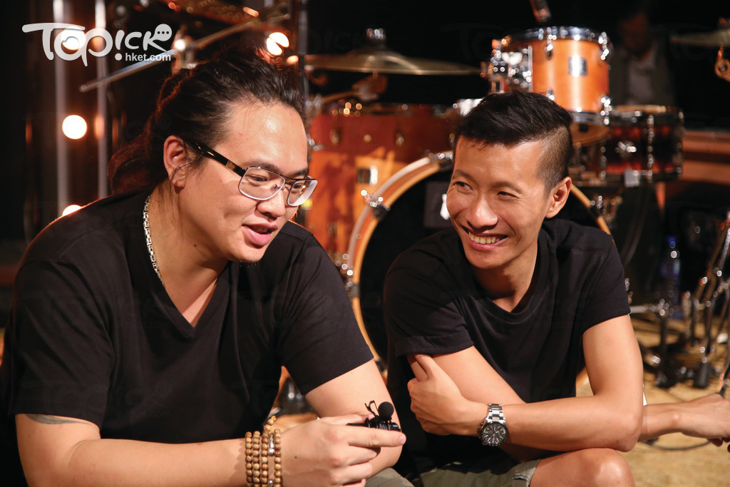 左：貝斯手李文偉（Davu Lee）、右：鼓手黃子通（子通）