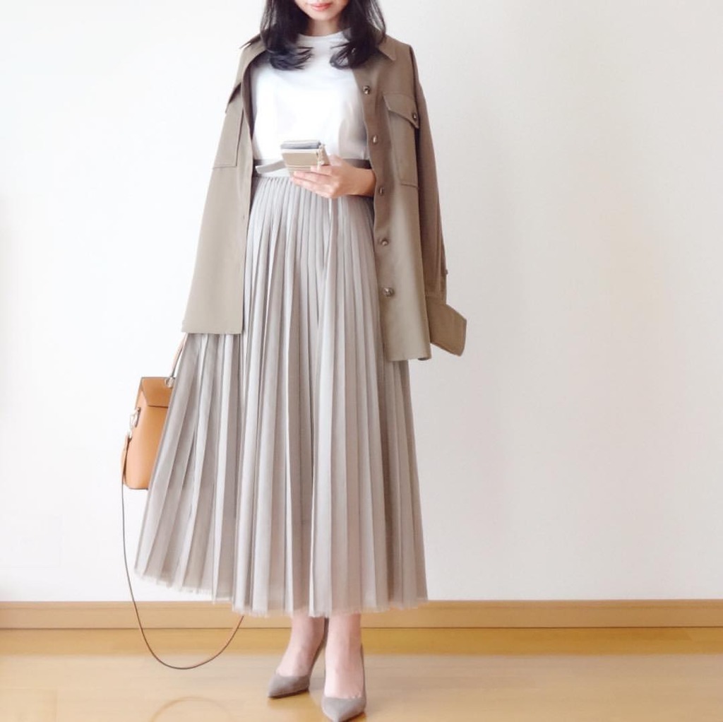 Hana的風格很值得OL參考。（圖片來源：hana_iroha）