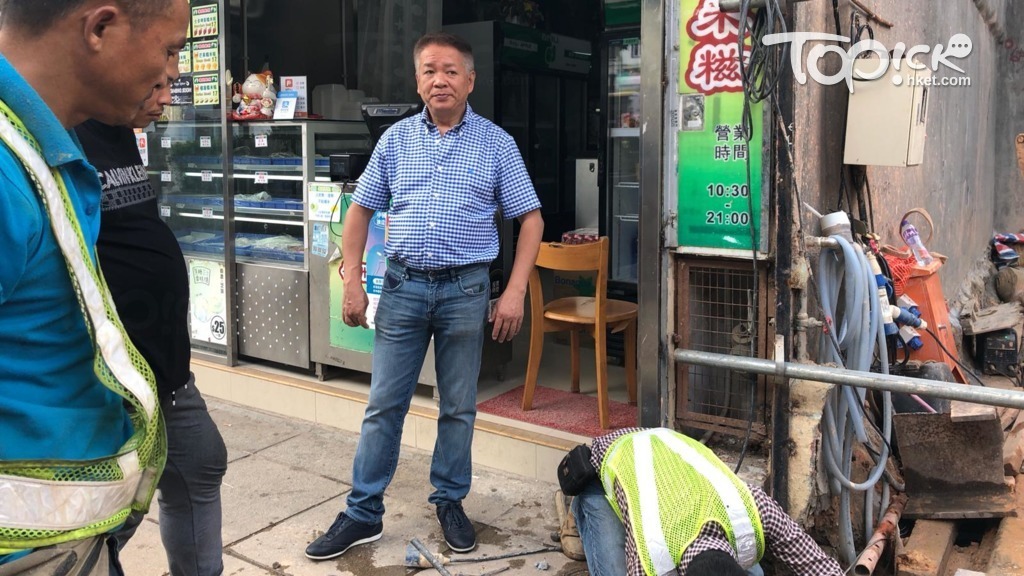 冼先生直言港珠澳大橋可有可無。（勞佩欣攝）