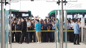 港珠澳大橋行車時間較預期長，直通車營辦商：乘客不打卡可慳逾10分鐘。（資料圖片）