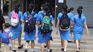 研究顯示，中小學生有睡眠習慣成人化問題，6成睡眠不足，更結合失眠、情緒病等各樣問題，病情日趨複雜。（資料圖片）
