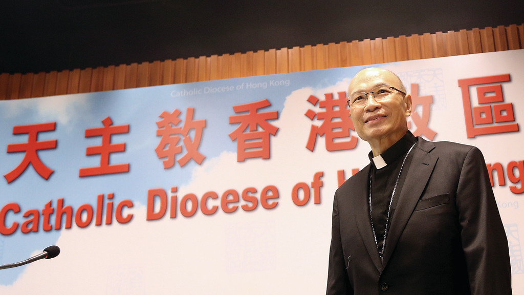 天主教香港教區主教楊鳴章因肝硬化導致肝衰竭逝世，享年73歲。
