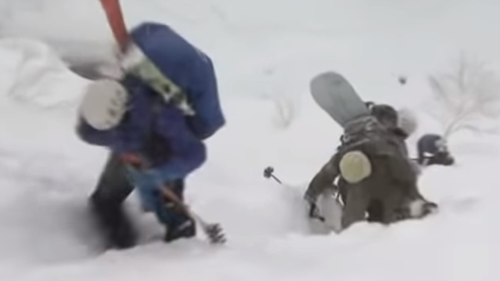 兩名香港男子在北海道滑雪被困雪山，需挖雪洞自救保溫