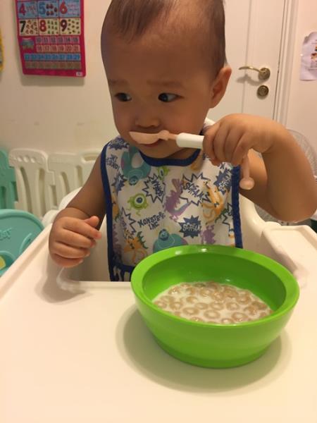 16個大的唯B可以自行用餐具。（圖片提供︰唯玩．唯樂．唯在學）