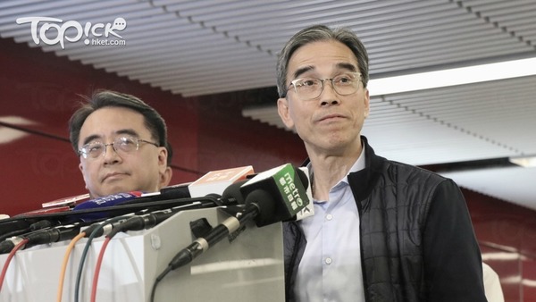 港鐵車務總監劉天成表示，據現時評估，復修工作有困難及存在複雜性，所以有機會未必完全復修，明日仍有機會維持今日服務的安排。（車耀開攝）