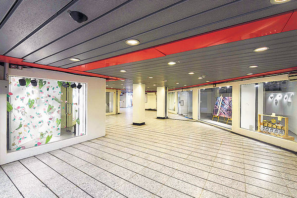 中環站化身展覽空間 搭港鐵兼睇藝術品