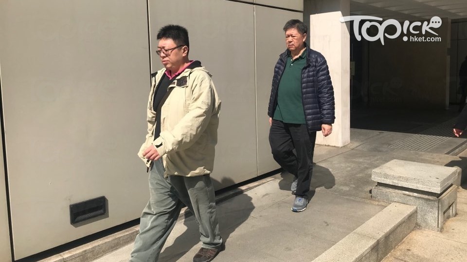 法庭：涉偷卓悅逾4049萬一家三口罪成，前女經理36年前同類案底囚年半；圖為其丈夫（後）及兒子。（資料圖片）