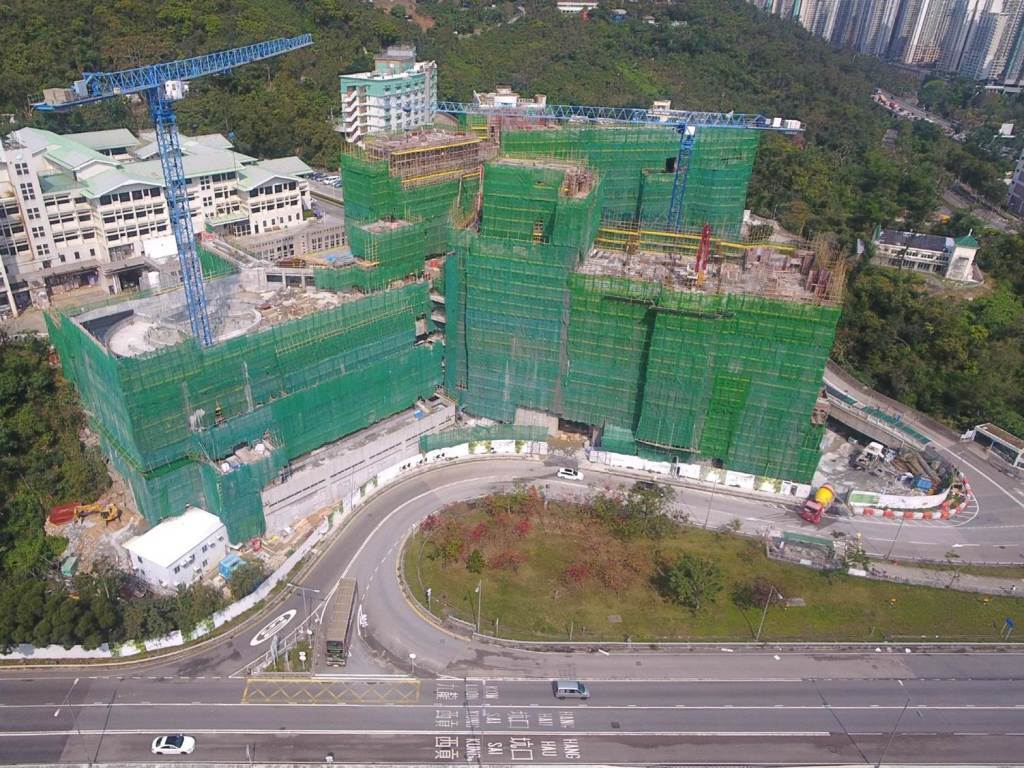 靈實醫院擴建實況。（陳肇始網誌圖片）