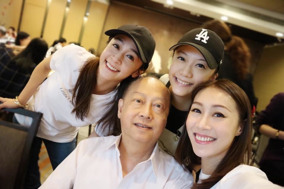 四姊妹獨欠黃心穎未能一起與爸爸賀父親節。（取自黃心妙facebook）