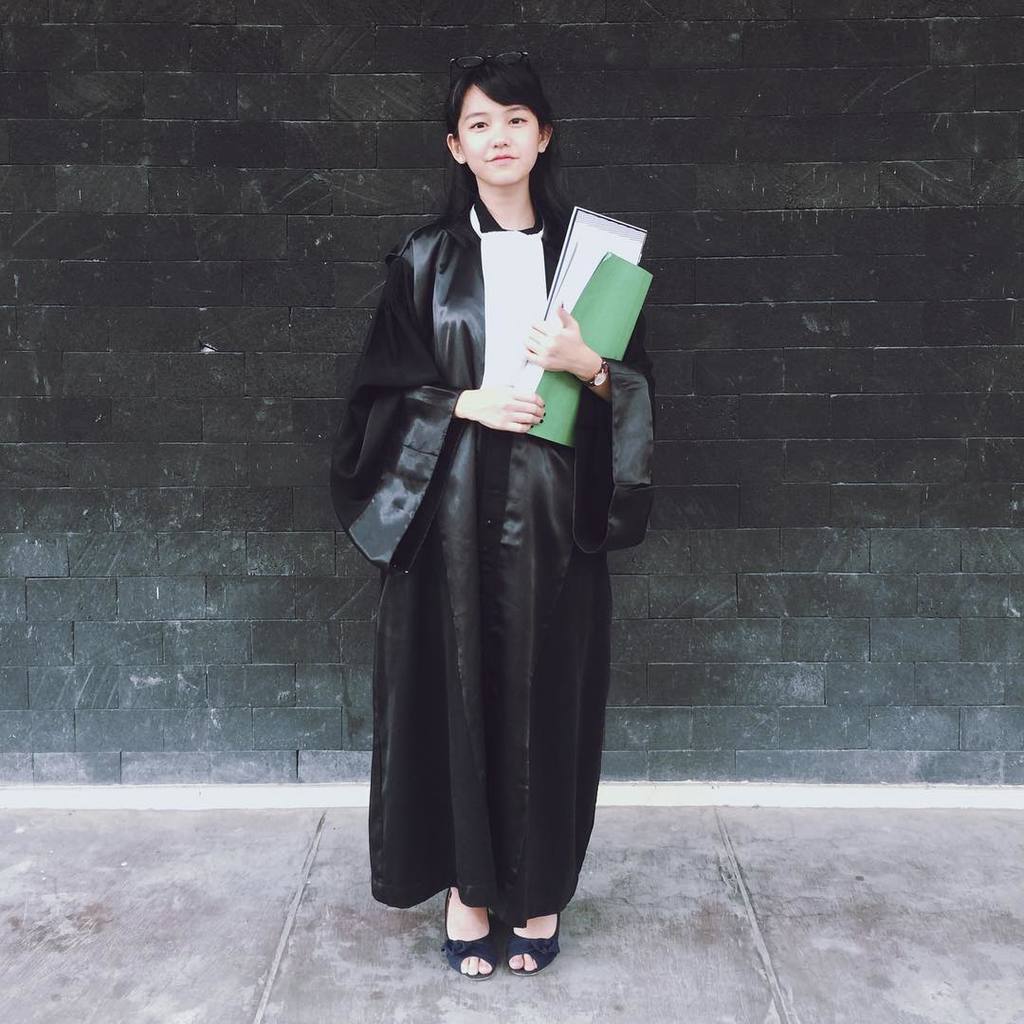 Leanna於印尼著名大學法律系畢業。（圖片來源︰IG @leanna.leonardo）