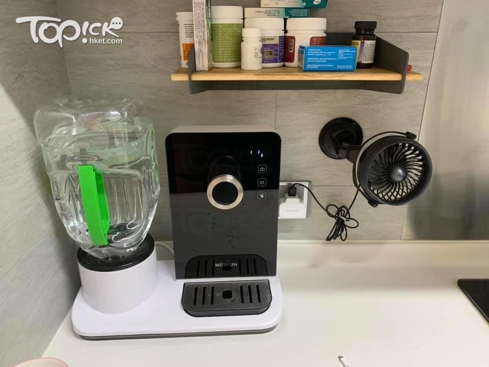 小型飲水機可快速把水變熱水。（相片由受訪者提供）