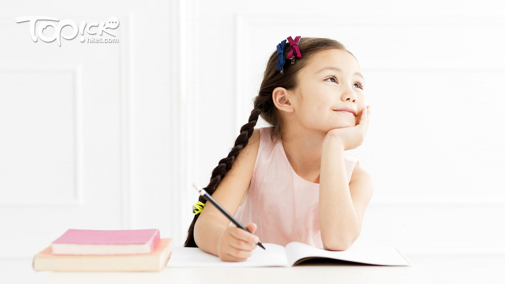 功課只是學習方式之一種，還有很多其他方式如練字、閱讀、去博物館等。