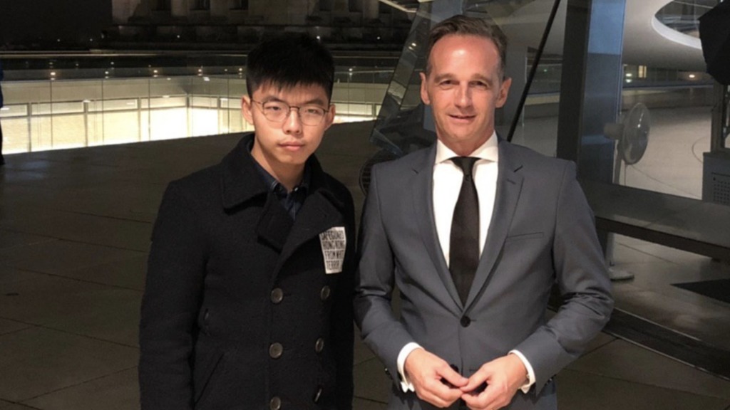 黃之鋒與德國外交部長馬斯（Heiko Maas）。(黃之鋒Facebook專頁圖片)