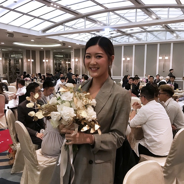 余香凝喜接花球。（圖片：樂天派工作室）