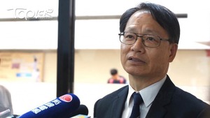 食環署高級總監（行動一）王德發表示，目前未收到指示指要禁止「光復香港、時代革命」等涉及政治議題的字眼出現在年宵市場。（陳靜儀攝）