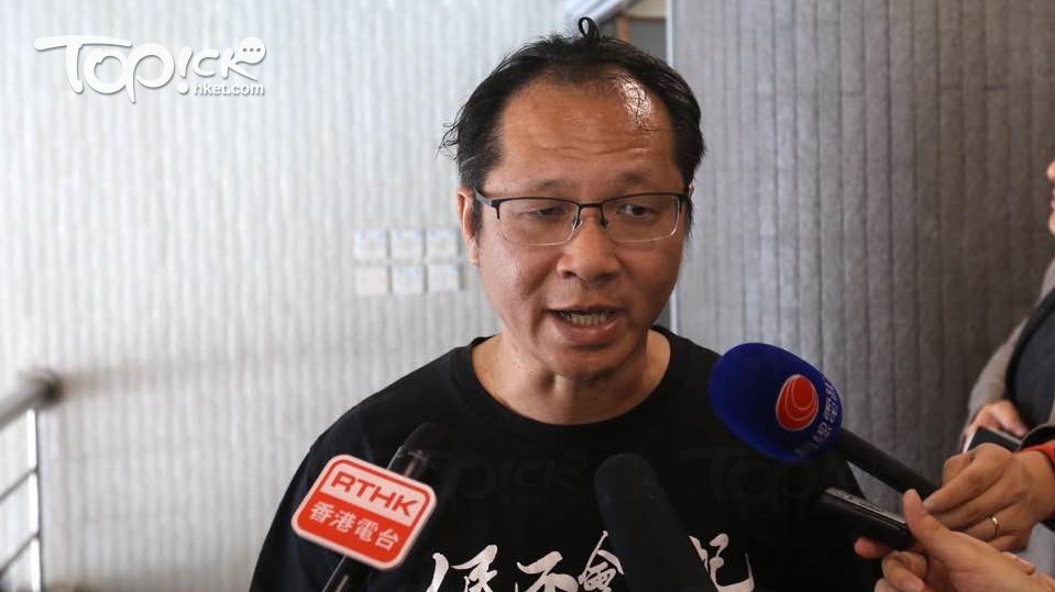 支聯會副主席蔡耀昌表示，成功投得兩個濕貨攤位，擬賣「自由花」。（陳靜儀攝）
