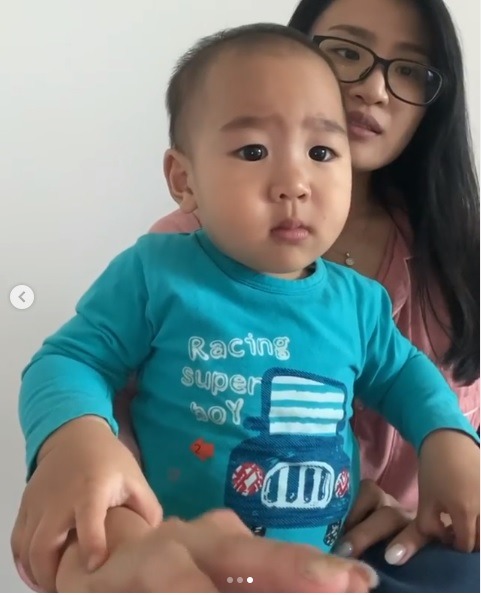 「翟伯伯」在家陪Coffee直播。（取自Coffee仔仔IG）